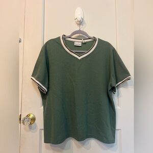 Fashion Bug Vintage 90s inspired Green V-Neck Tee with White Trim Size XL